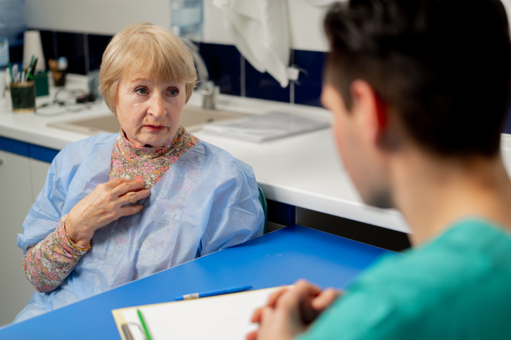 Minimally Invasive Surgery: What Patients Should Know doctor informing patient about minimally invasive surgery